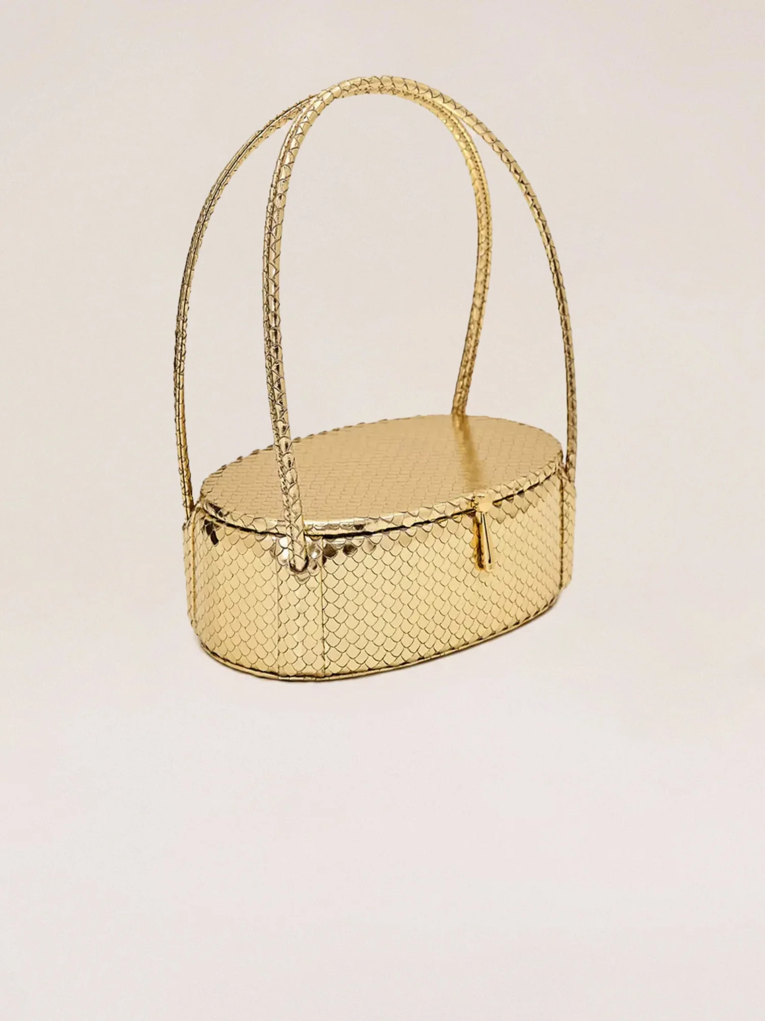 Constance - Image 2